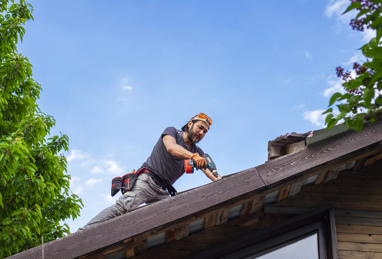 Navigating Roofing Electrical Hazards: A Guide for Roofers on Ensuring ...